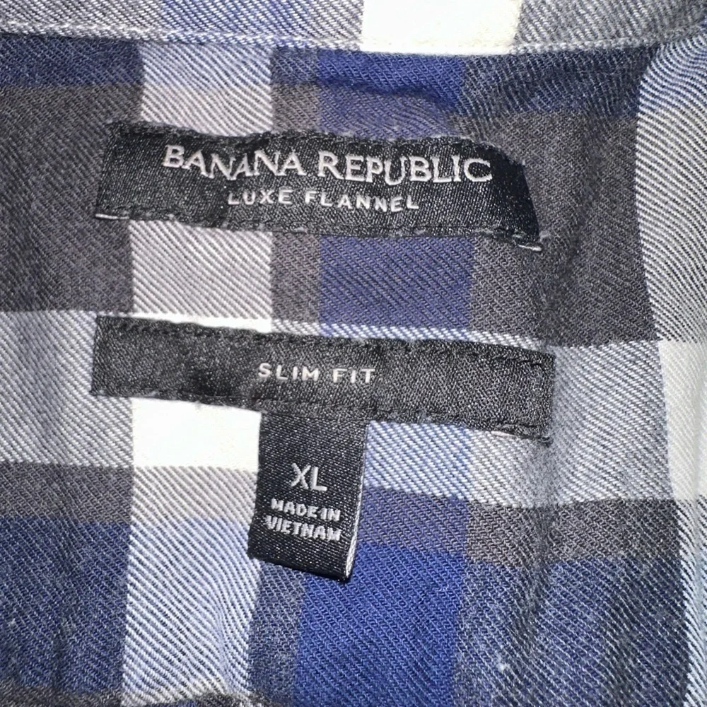 Banana Republic Blue and White Casual Button Down Shirt